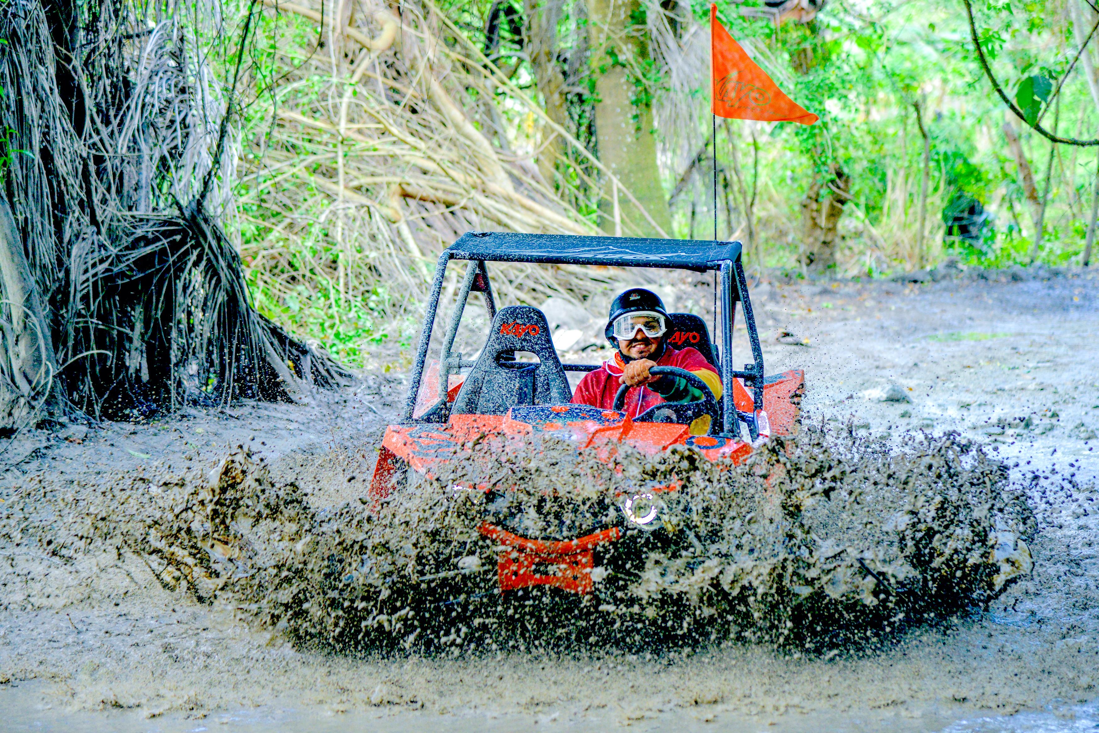 Momento real del recorrido en buggy y ATV por Puerto Plata