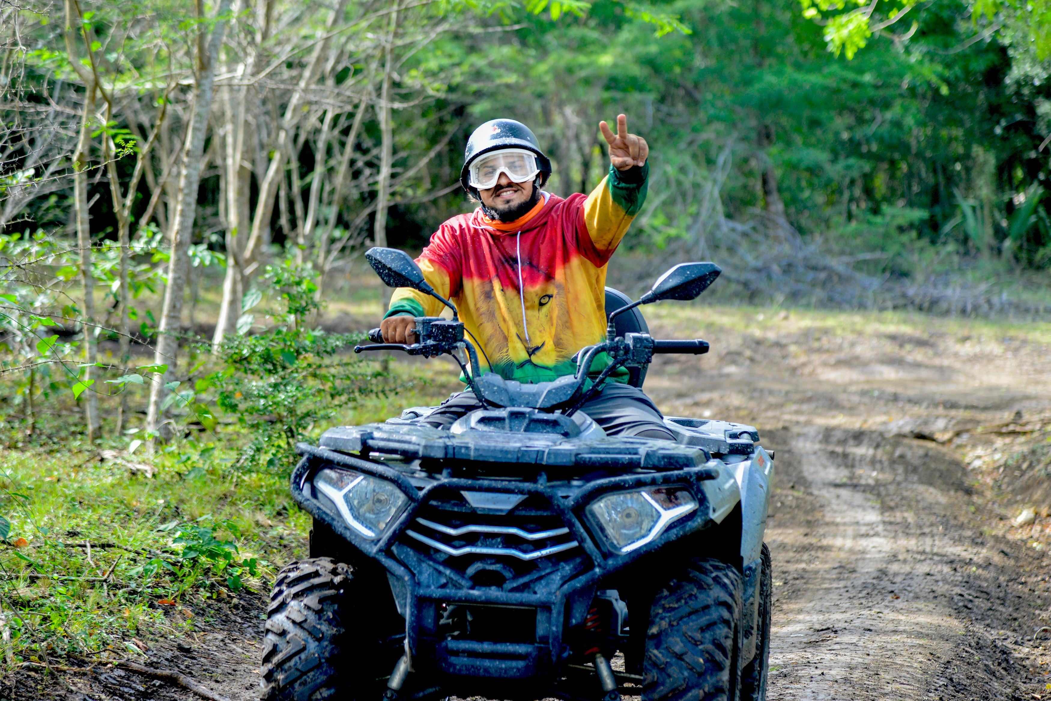 Momento real del recorrido en buggy y ATV por Puerto Plata